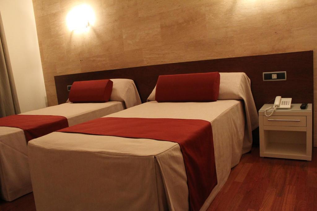 Escuderos Hotel Cruz Argamasilla de Calatrava Kamer foto