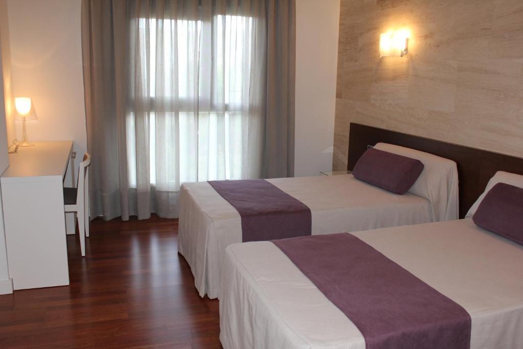 Escuderos Hotel Cruz Argamasilla de Calatrava Kamer foto