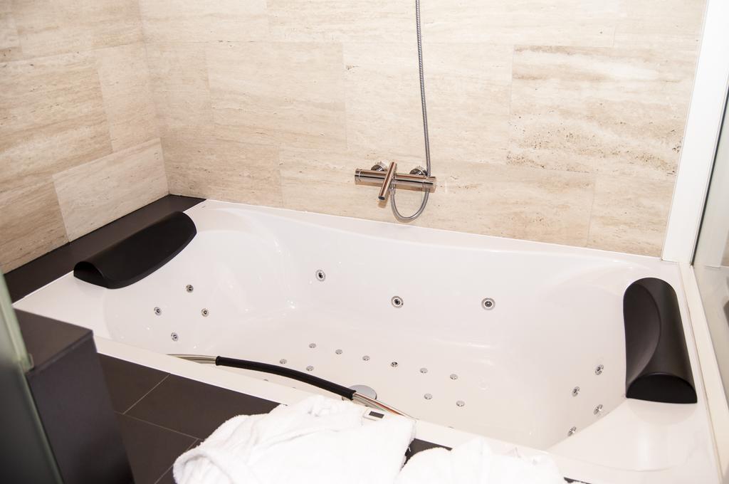 Escuderos Hotel Cruz Argamasilla de Calatrava Kamer foto